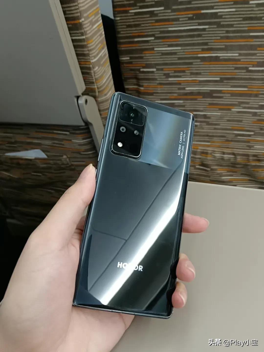 两年前的安卓手机VS今年的安卓手机，原来那年才是巅峰啊