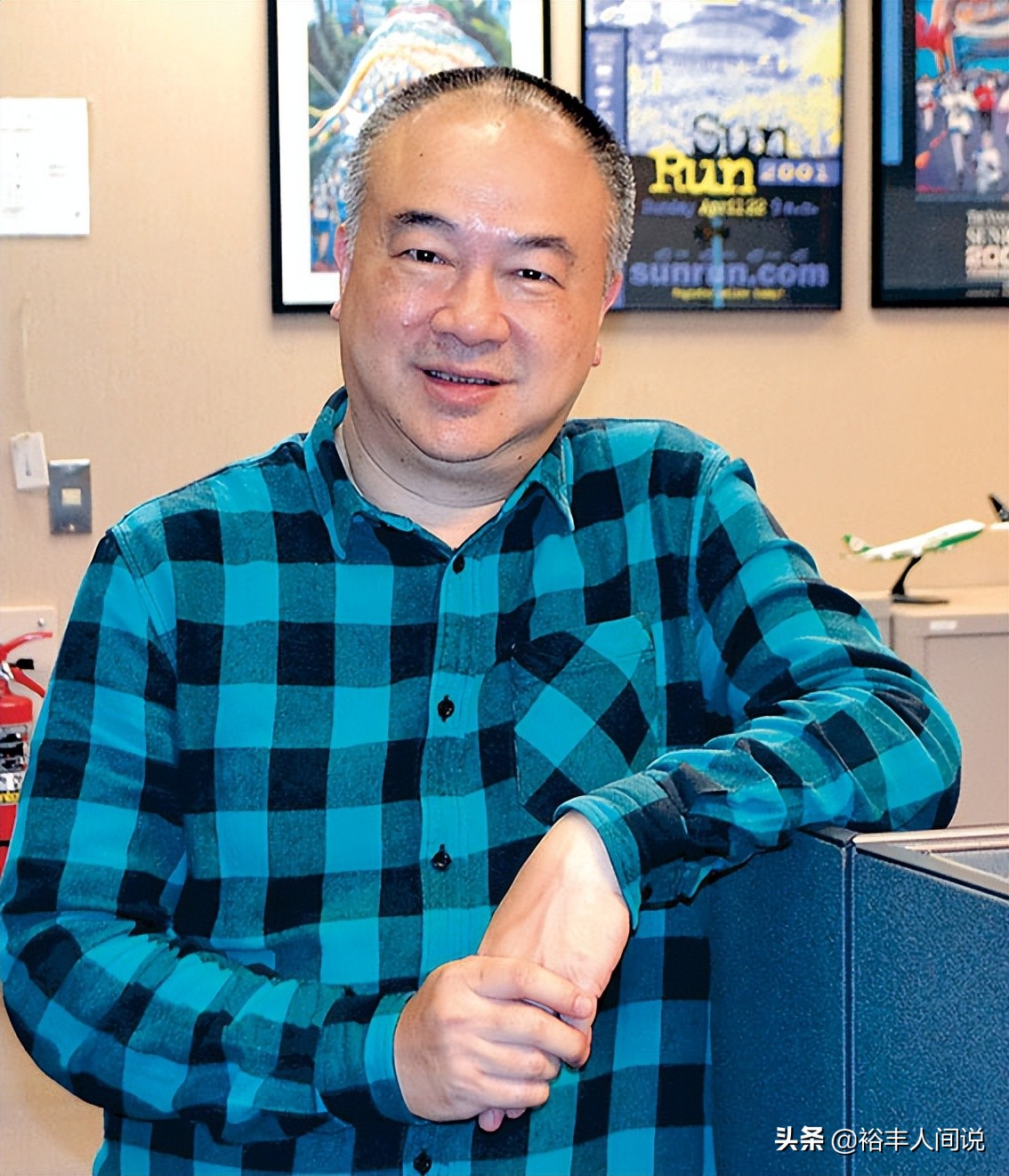 知名导演高志森批英国地铁落后，车厢内只有两人戴口罩，还没网络