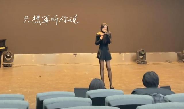 女大学生参加期末考试，一双“大长腿”十分抢镜，所学专业引热议