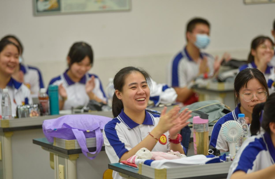 努力从不怕失败，马嘉祺二战艺考，再给不理想的高考一次机会