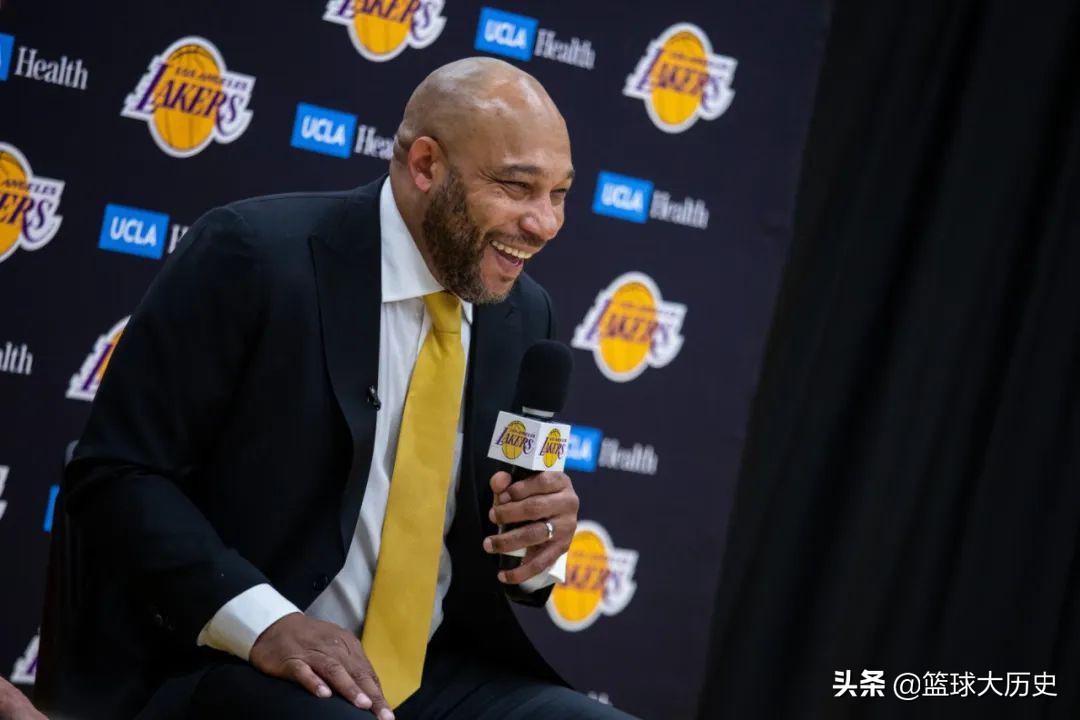 nba替补席为什么不许笑(打替补？这一次，威少也笑了)