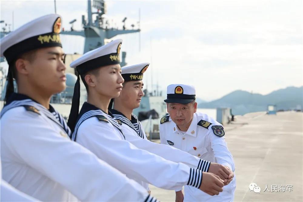 “兵王”离开军营，留下了这些“礼物”