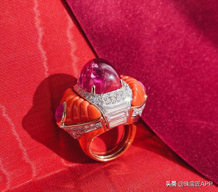 世界顶级珠宝品牌，曾霸屏美国珠宝界，他是天赋异禀的珠宝鬼才