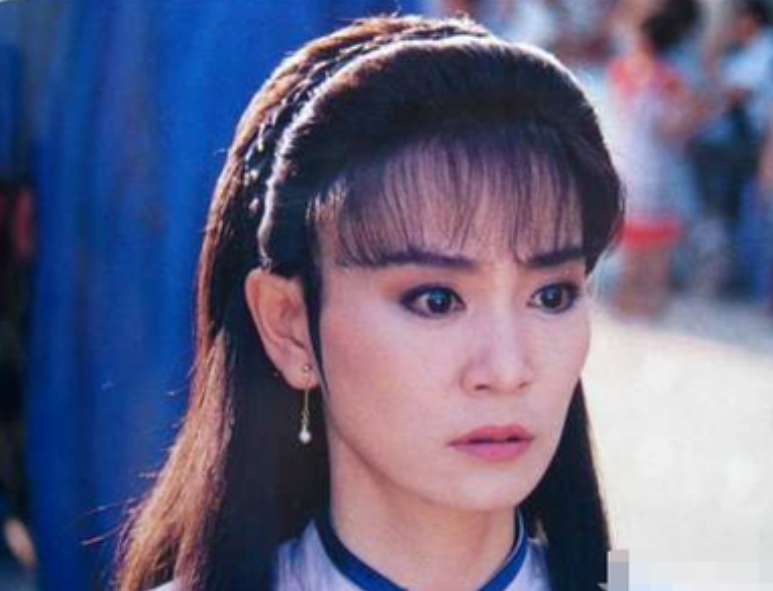 “自带苦相”的8位女星，五官凑在一起，演什么都很丧，可惜了