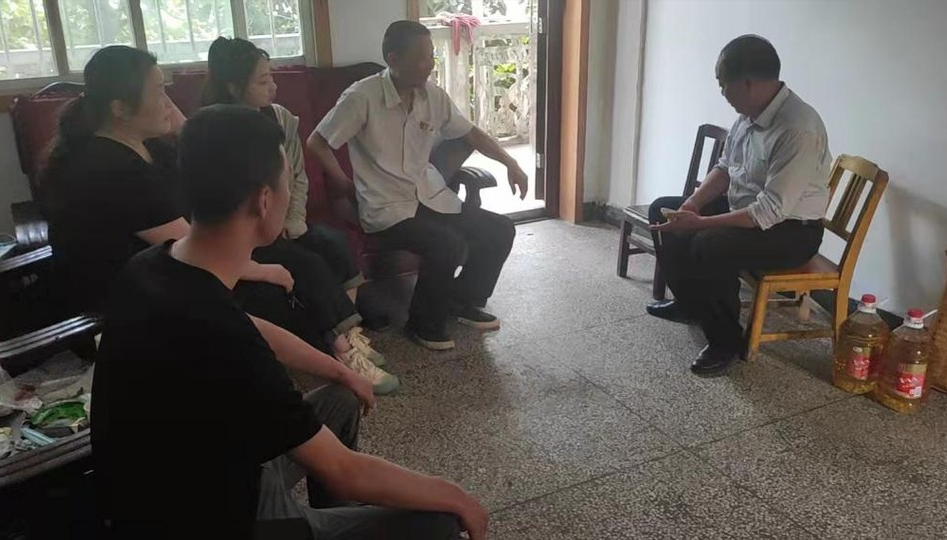 聽民聲解民憂 大悟縣住建系統(tǒng)動(dòng)員干部積極下基層為群眾做實(shí)事