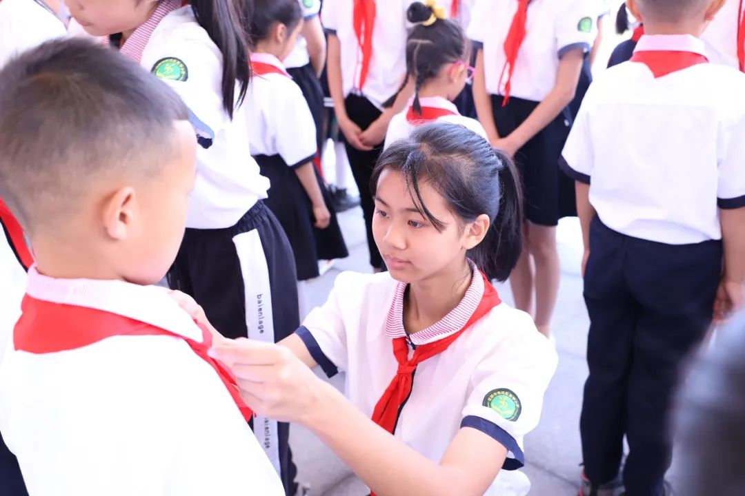 红领巾心向党 争做新时代好队员｜成都市双流区黄甲小学
