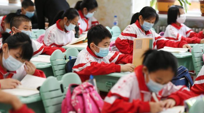 小学生另类“检讨书”走红，表面看起来反省到位，实则暗藏玄机