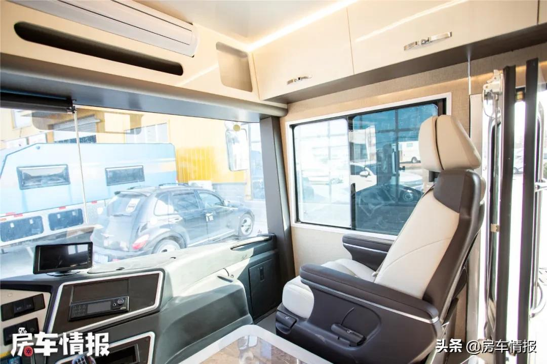 首款东风超龙巴士房车!号称同级别空间之王,20多万性价比不错