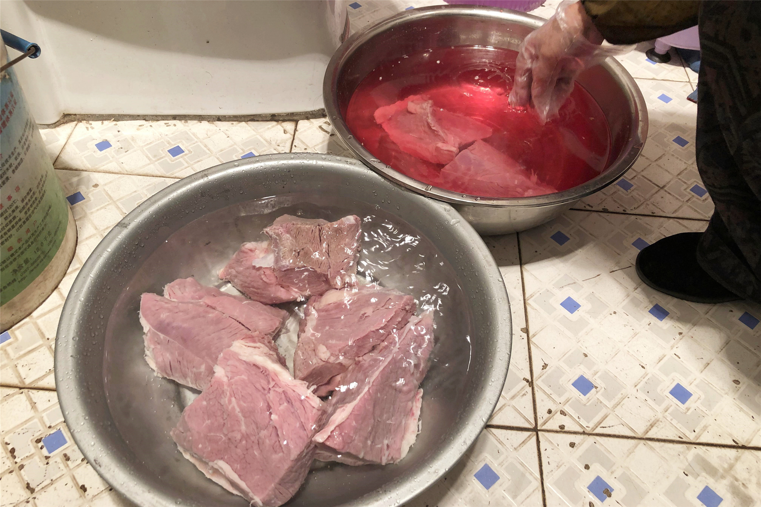 我家拿手的滷牛肉，只需4樣配料，牛肉味道香縮水少，能拿去賣了