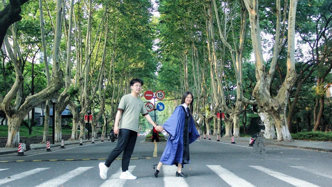 20220222，浙大与你共赴爱的∞！