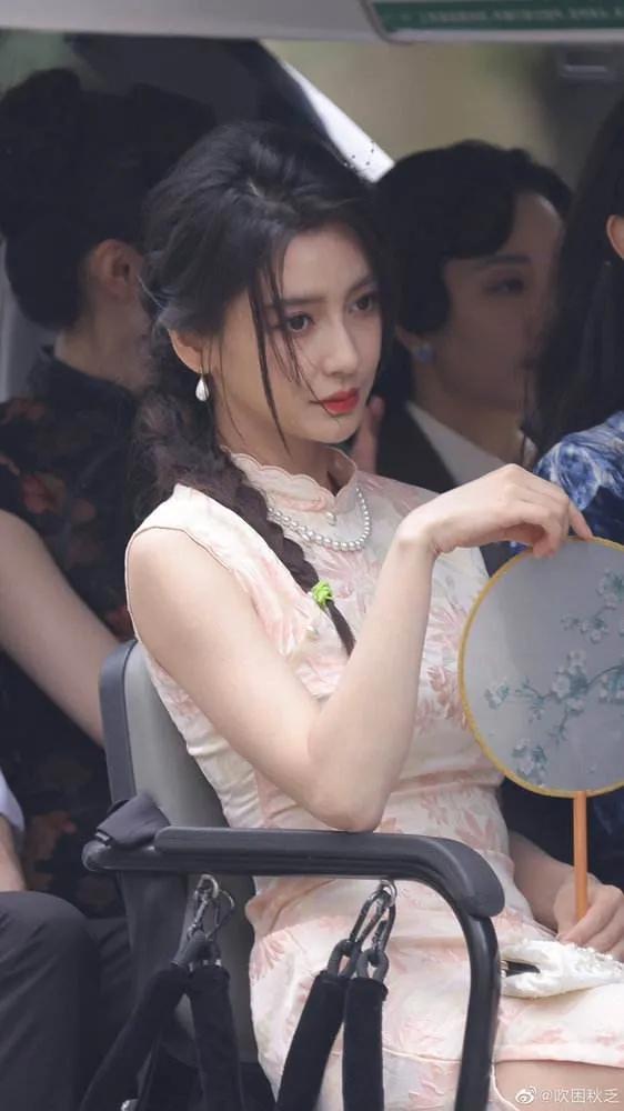 Angelababy的民国风打扮真的好漂亮啊！宛若天仙下凡