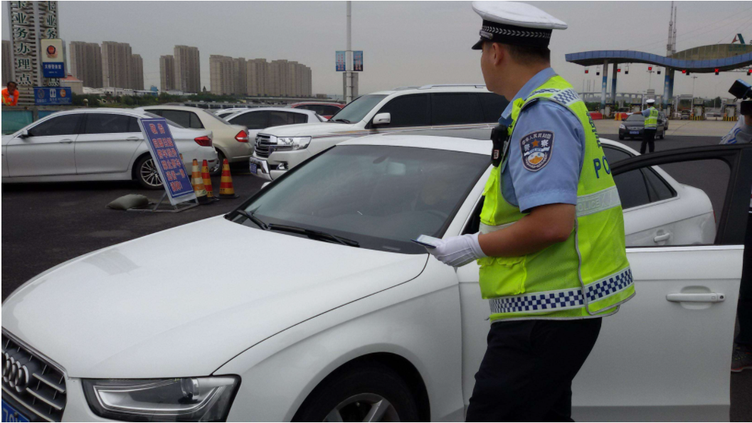 交通违章不要着急交罚款，以下15种违章行为可以免费撤销