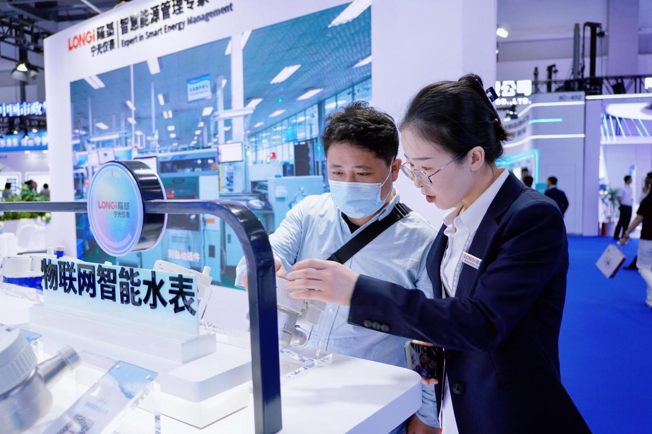 隆基宁光新一代智能水表在中国水协2025年会上“吸睛”