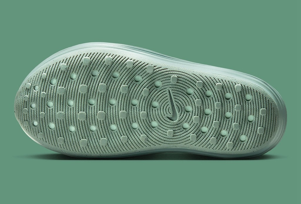 詹姆斯同款！这双 Nike 洞洞鞋有新配色了！