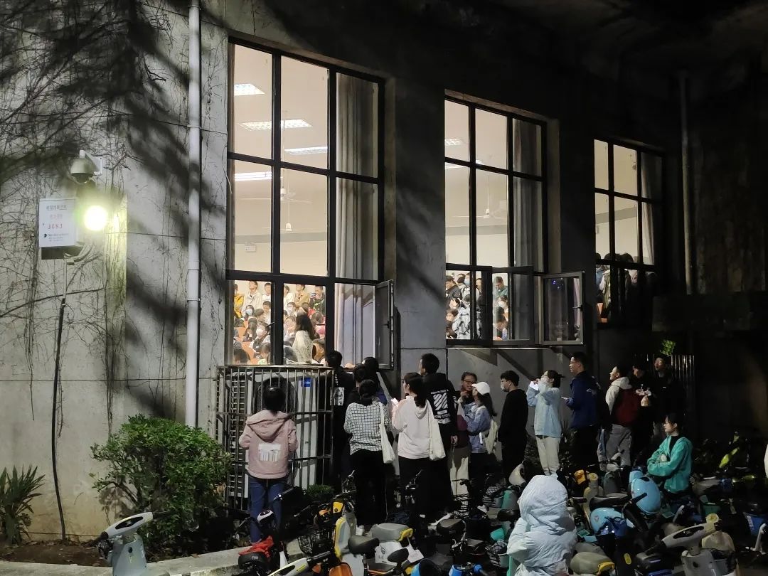 扒牆翻窗也要聽!武大戀愛講座第二彈出筆記了,PPT公開 找老婆 第2張-戀愛小秘書-娜米 扒牆翻窗也要聽!武大戀愛講座第二彈出筆記了,PPT公開 找老婆 第2張