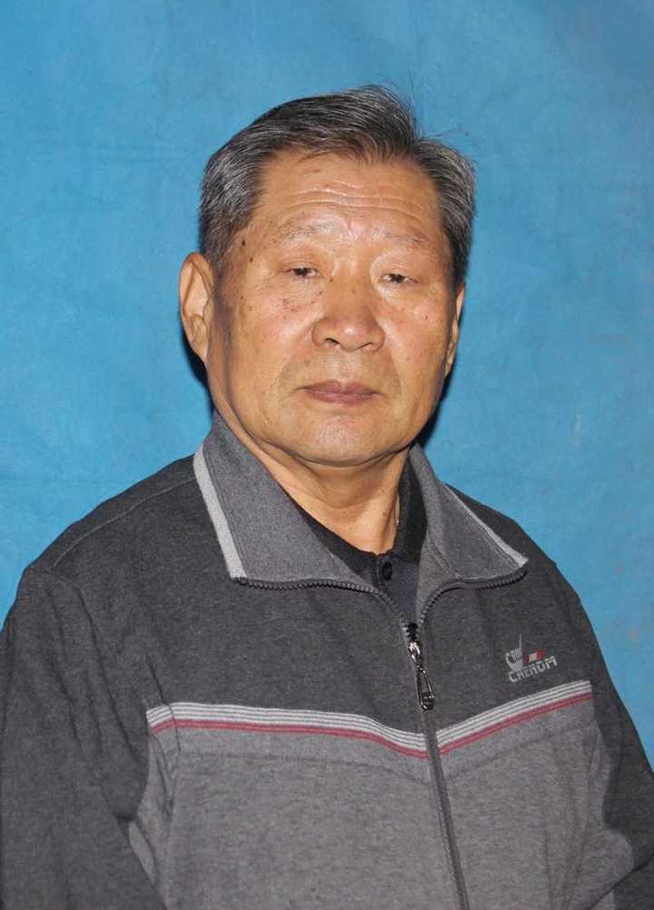 作者简介:王玉杰,山东省平原县水清王庄人.高中毕业.