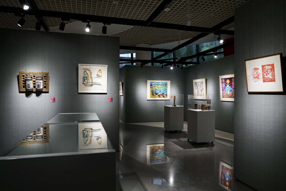 顾绣、剪纸、灯彩……在这个展览上看丰富的上海民间艺术