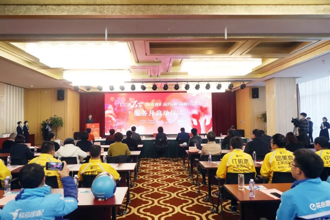 送快递小哥什么礼物（快递小哥需要什么礼物）