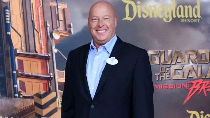 迪士尼现任ceo迪士尼乐园