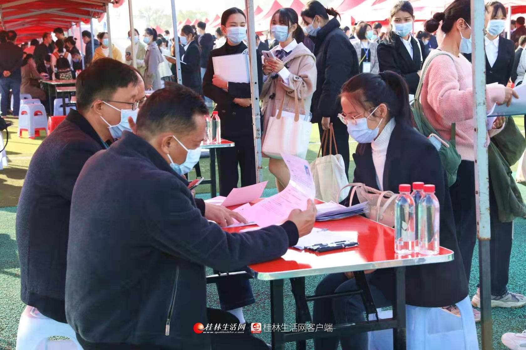 2万+岗位虚席以待！广西医药类毕业生双选会首次在我校盛大举行