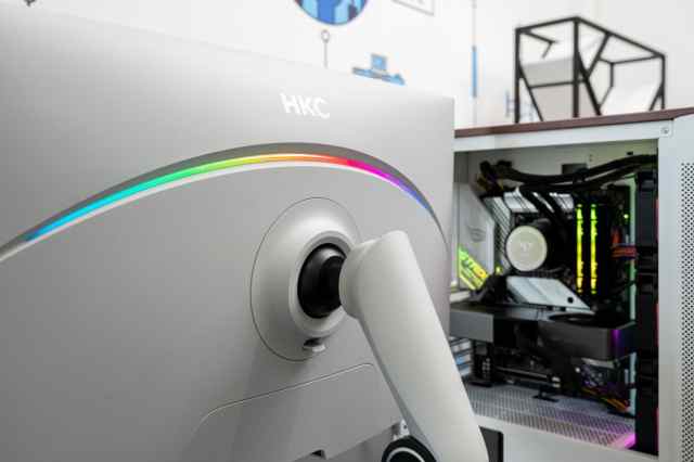 MiniLED 顯示器究竟可以有多亮？—HKC PG27P5U