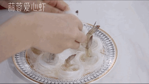情侣礼物精选｜自制海陆大餐，满足男票味蕾的一桌美味