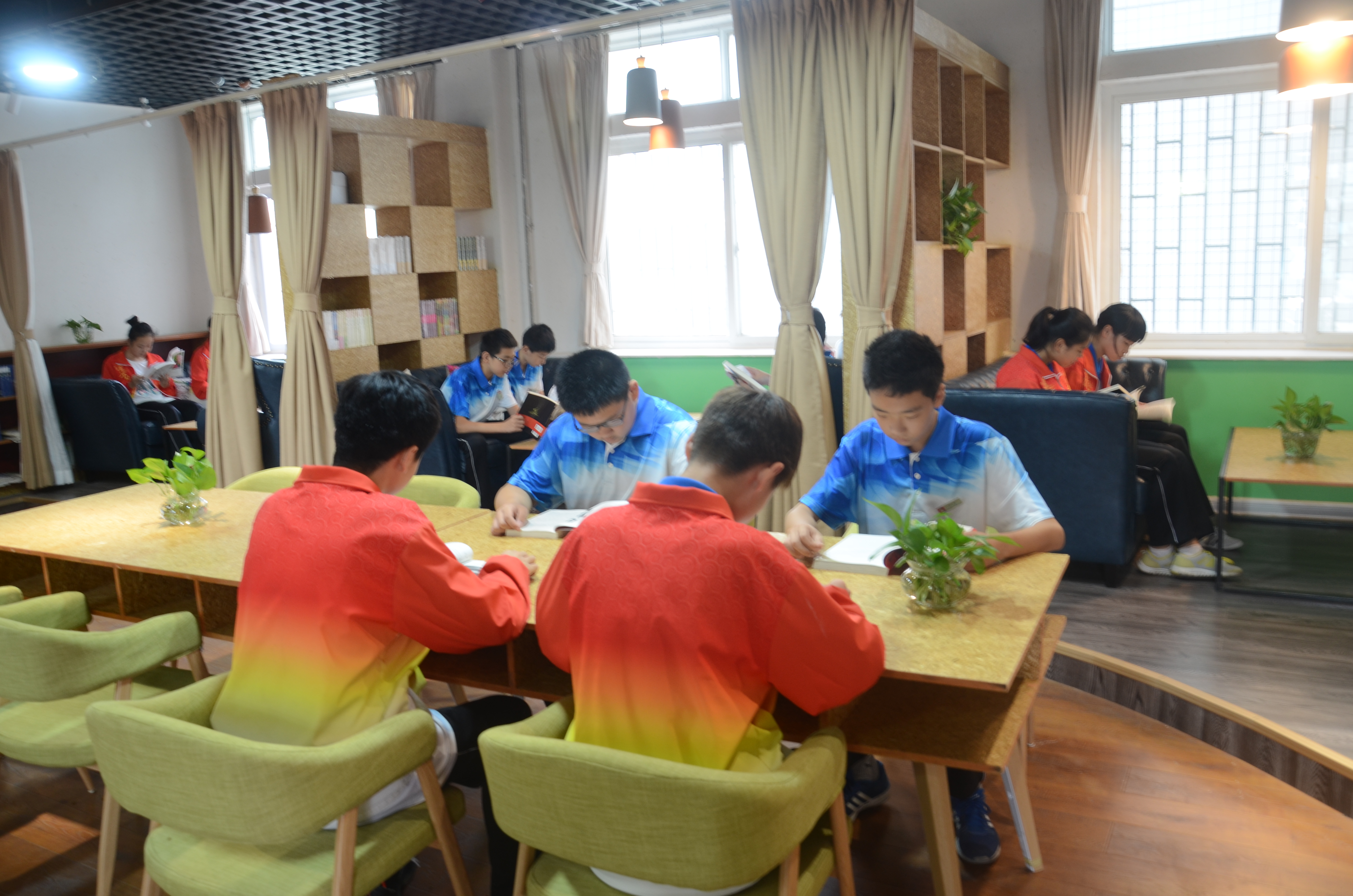 郑州市第二外国语中学写作业可以“多选一”(图2)
