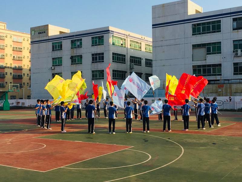 深圳市福桥高级中学开展第一届秋季运动会(图2)