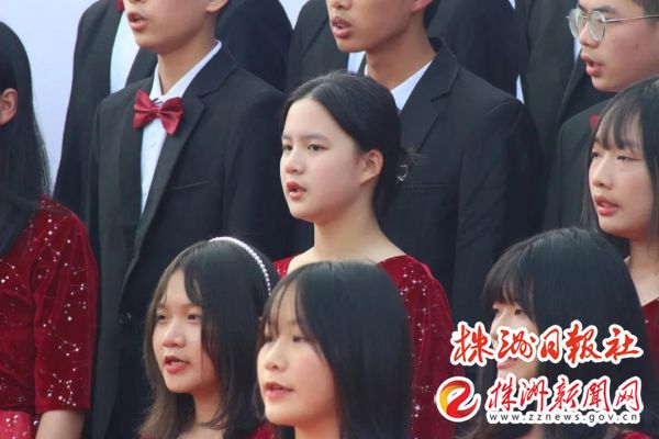 2021中文字幕永久免费：雅园歌声美 唱响新时代