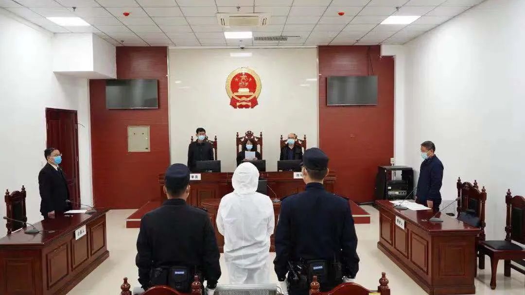 婚内强迫性行动算违法吗,婚内强行性犯法吗