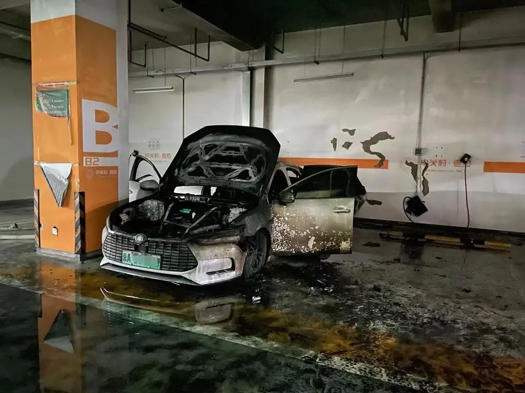 惊险！比亚迪秦Pro新能源在北京爆燃 并非这款车型首次起火