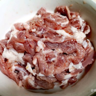 菜花炒肉做法,菜花炒肉做法視頻