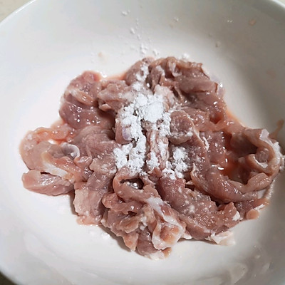 菜花炒肉做法,菜花炒肉做法視頻