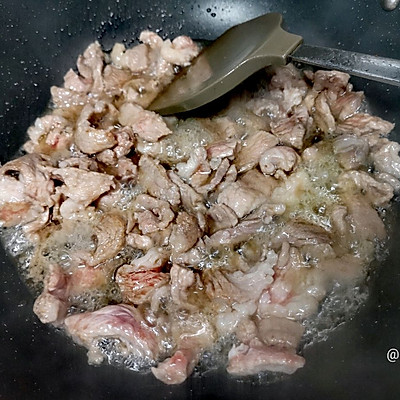 菜花炒肉做法,菜花炒肉做法視頻