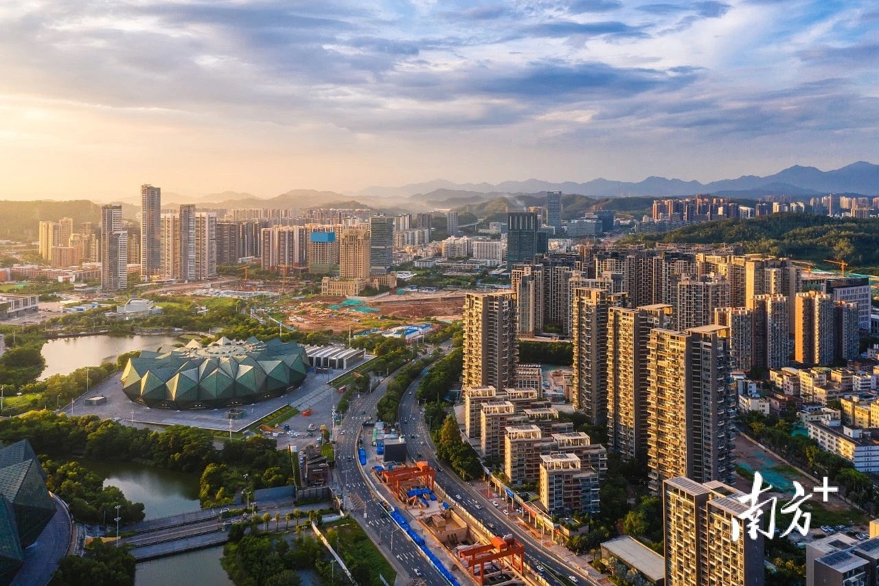 南方观察｜奏响文明创建交响乐，龙岗绘就“品质之城”最亮底色