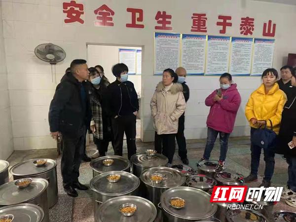 安乡县城北小学开展食堂家长开放日活动(图1)