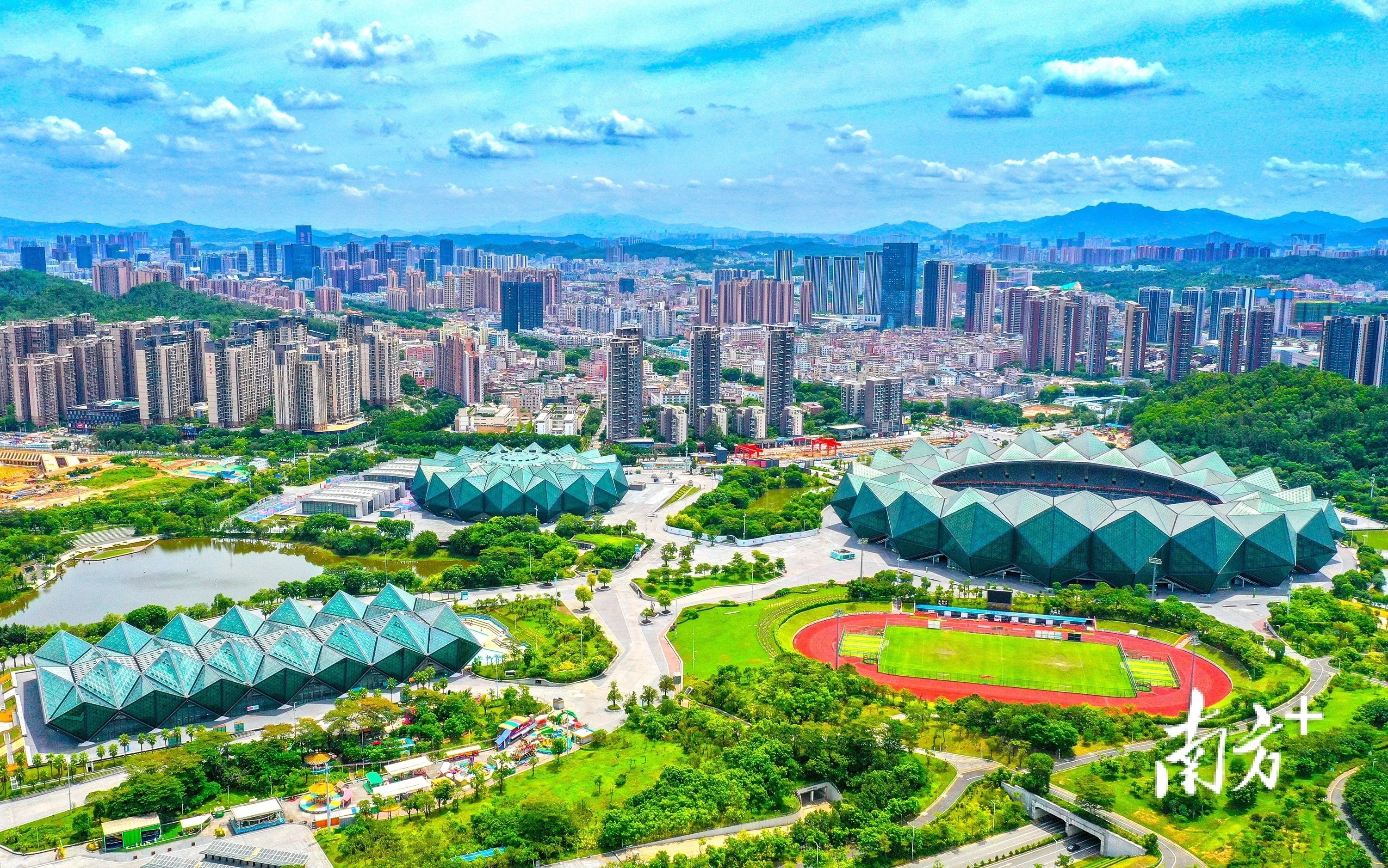 南方观察｜奏响文明创建交响乐，龙岗绘就“品质之城”最亮底色