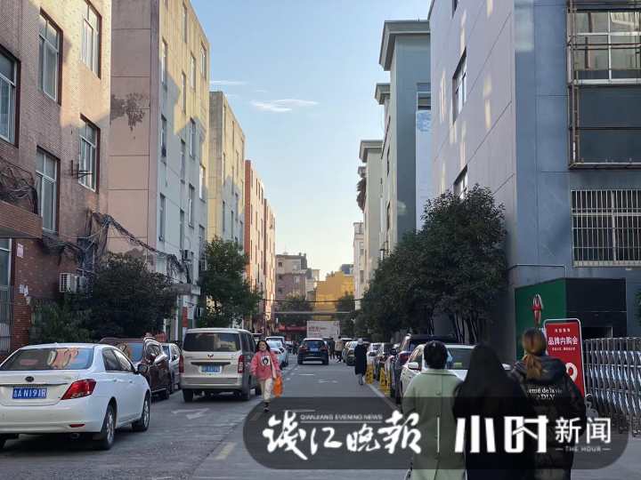 有些不舍：杭州淘宝界天花板乔司服装街明年拆迁，最后的工厂尾货清仓季来了