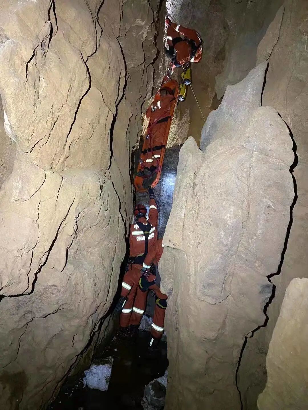 广西这些人的爱好竟是钻洞,有人还因此获奖