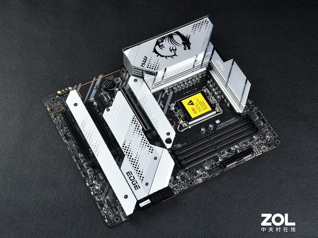 微星Z690刀锋钛主板评测 DDR4内存YYDS