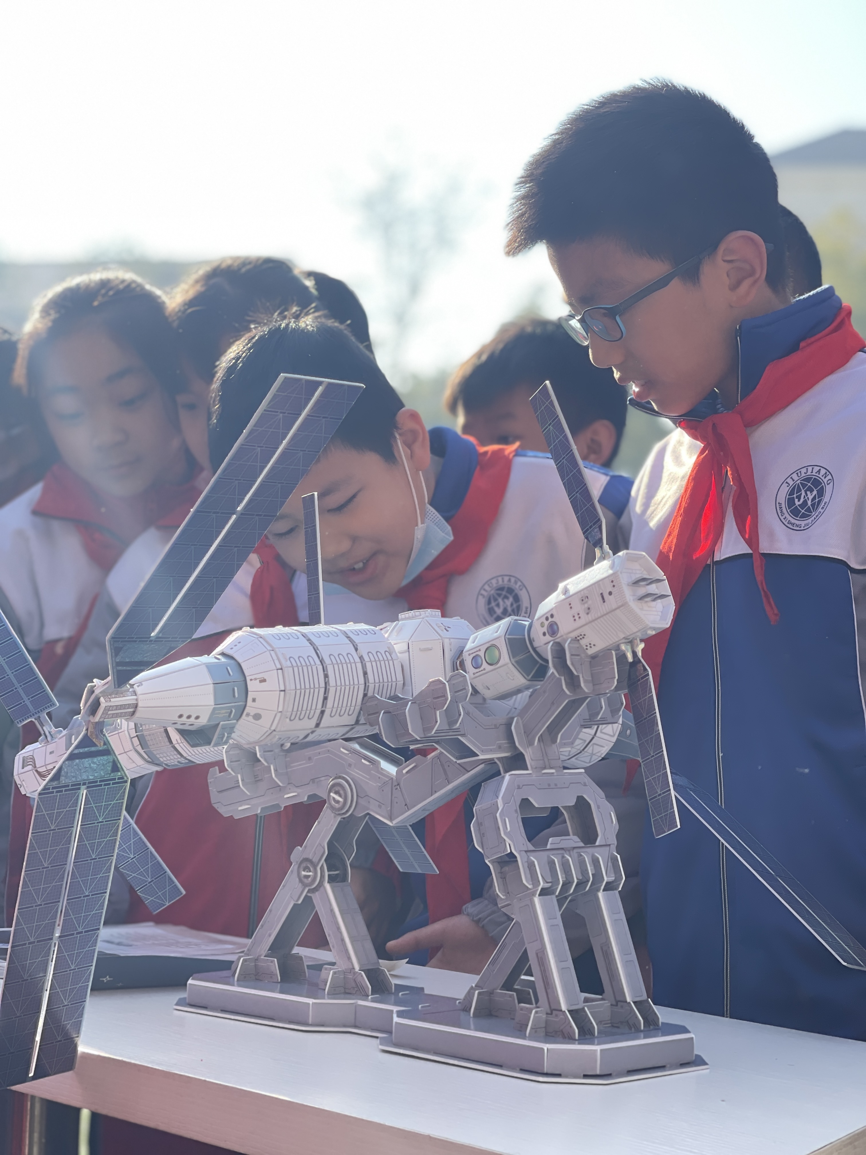 九江市双峰小学举行科技节成果展(图4)