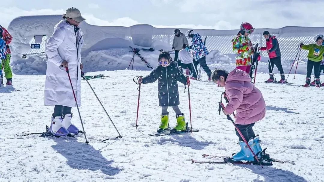 迎着“冬奥风”，打卡湖北16座滑雪场！