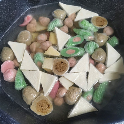 火锅丸子怎么做好吃又简单的做法（清香麻爽的炒火锅丸子）