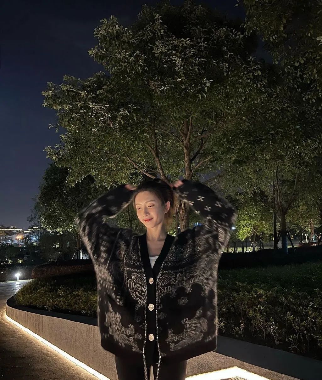 為什么一到快過節時都愛穿費爾島毛衣？