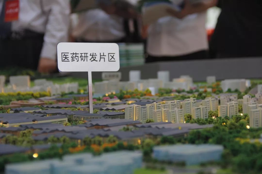 广州生物医药健康产业基地将再建一条道路，双向4车道