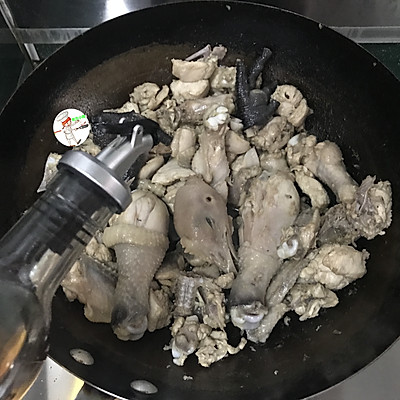 毛豆烧鸡,毛豆烧鸡的家常做法