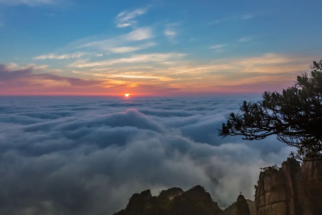 有一种浪漫，叫冬日三清山的云海和蓝天相伴