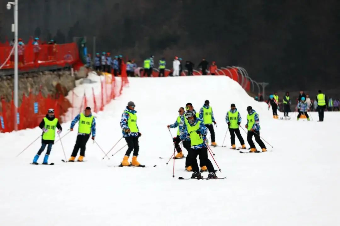 迎着“冬奥风”，打卡湖北16座滑雪场！