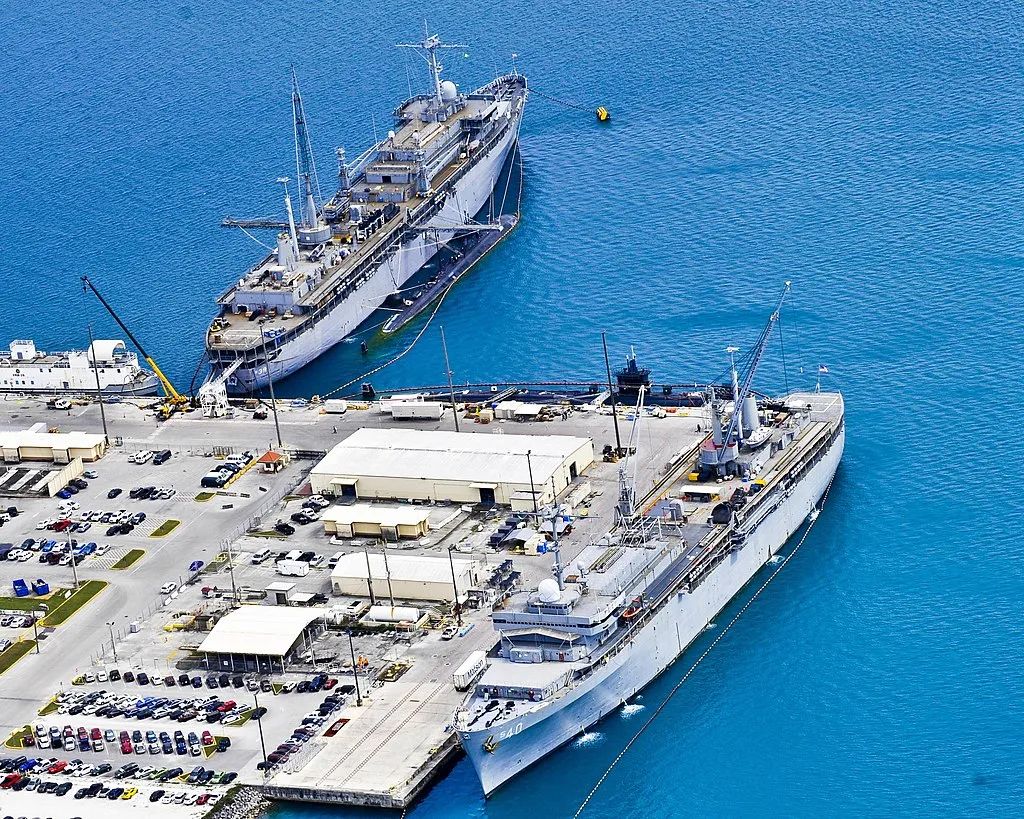 ����Ժʮ�ţ�����"Ǳˮĸ��"�ִ��ձ�������ɶ���⣿