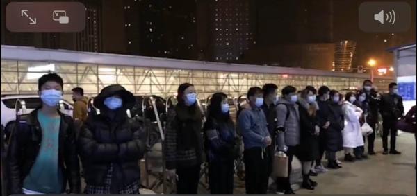 被主播以谈恋爱诱导刷礼物（女主播以谈恋爱的名义骗礼物）